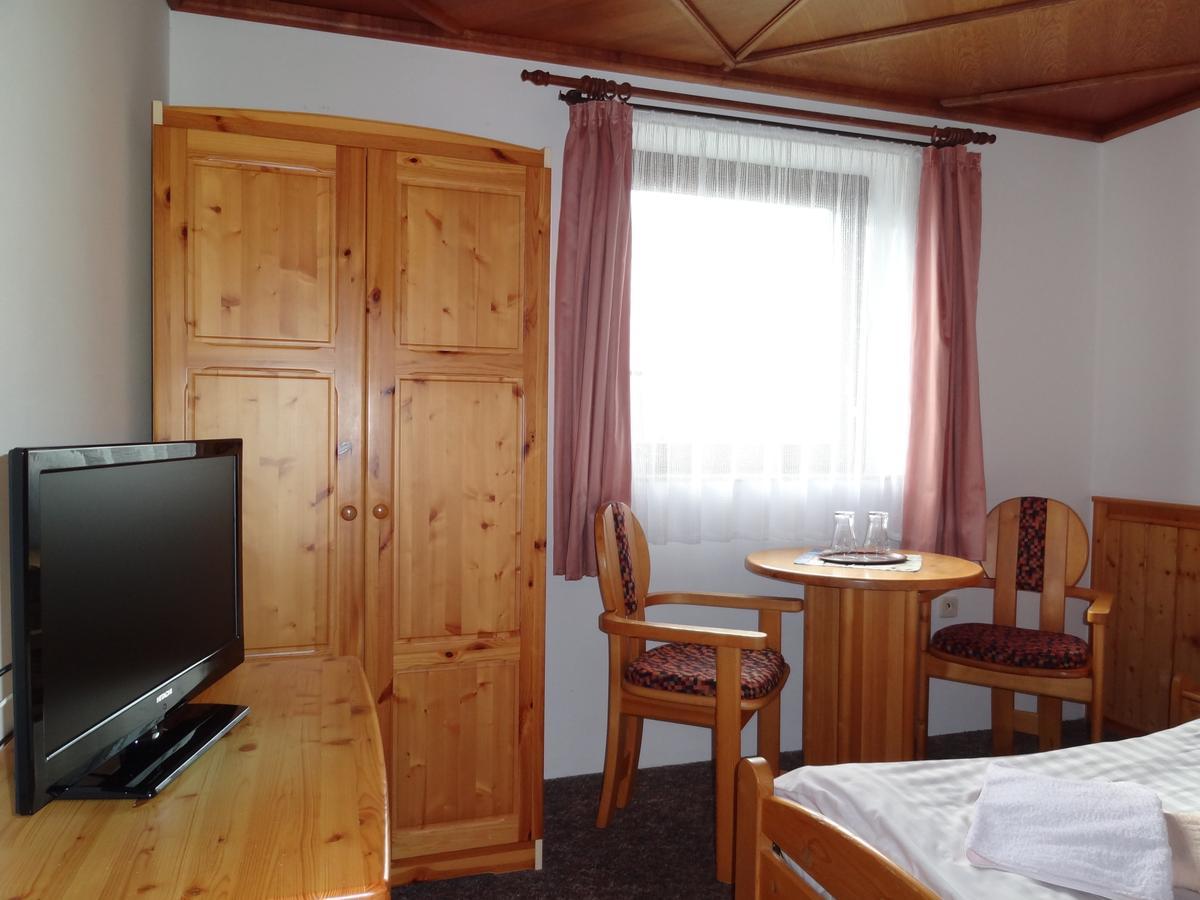 Pension Arnika Дештне-в-Орлицьких-Горах Номер фото